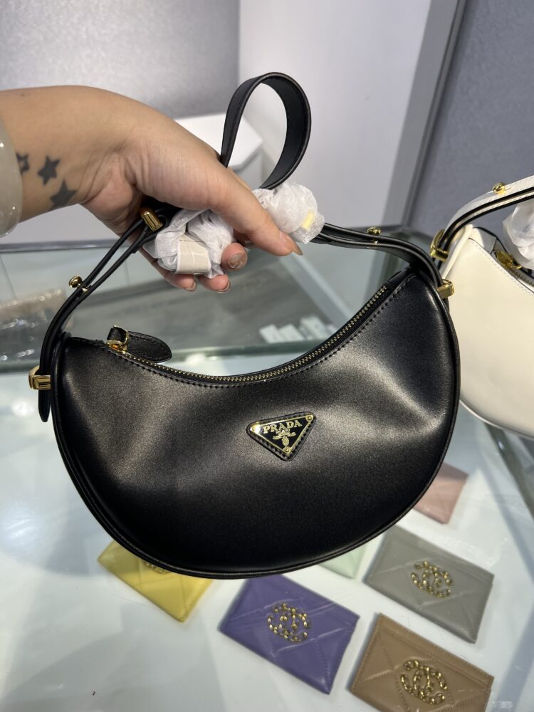 Prada 24cm 6/10 - Hình ảnh 4