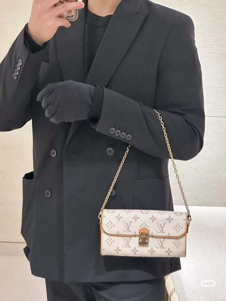 Túi L• V Pochette Camille M26583 20.5x11x6cm