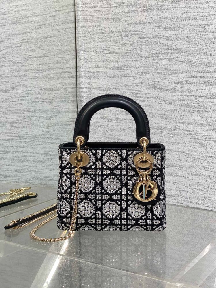 Túi D• ior Lady thêu thủ công 17cm