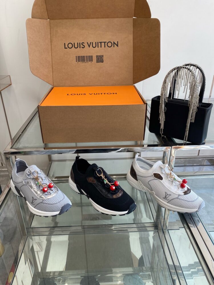 Giày sneaker L• V 3332350 35/45