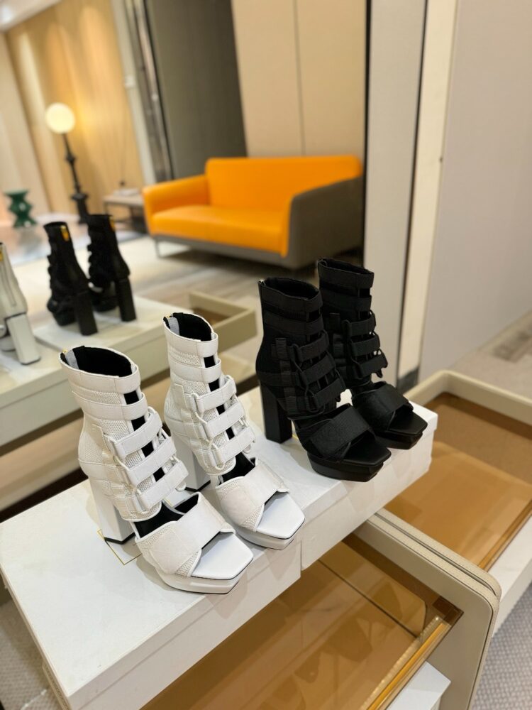 Boots sandal B• almain 10312540 36/42 H10.5