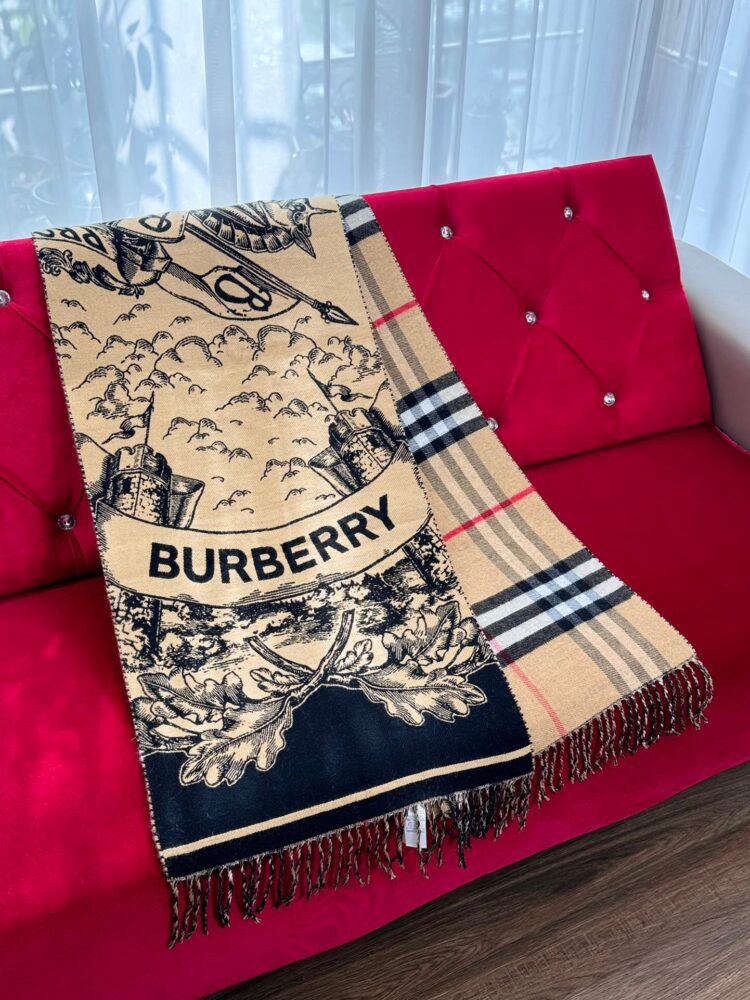 Khăn B.uberry 3052