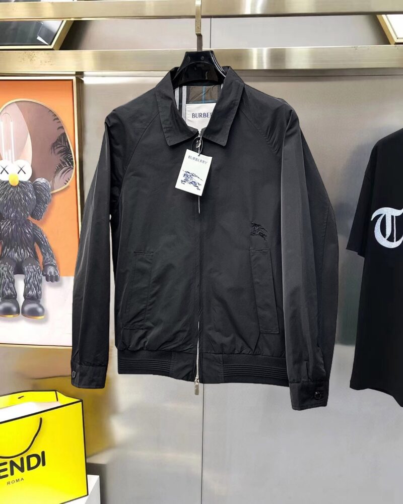 Áo B.uberry  sml  DD🇨🇳FTR