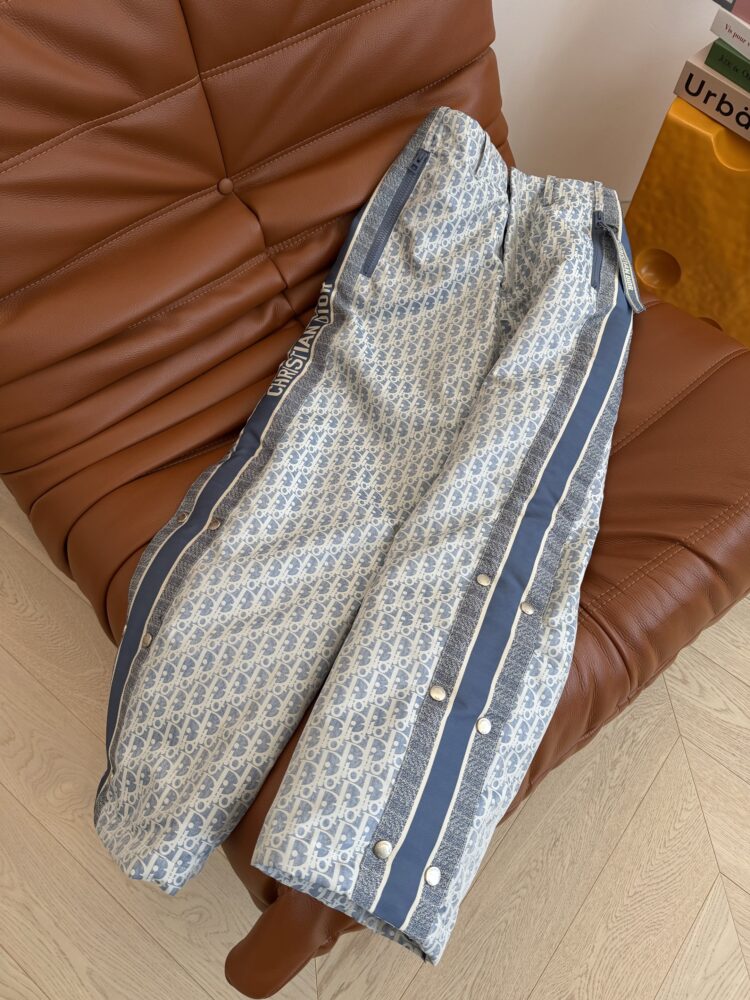 Quần D.ior  sml 21082030