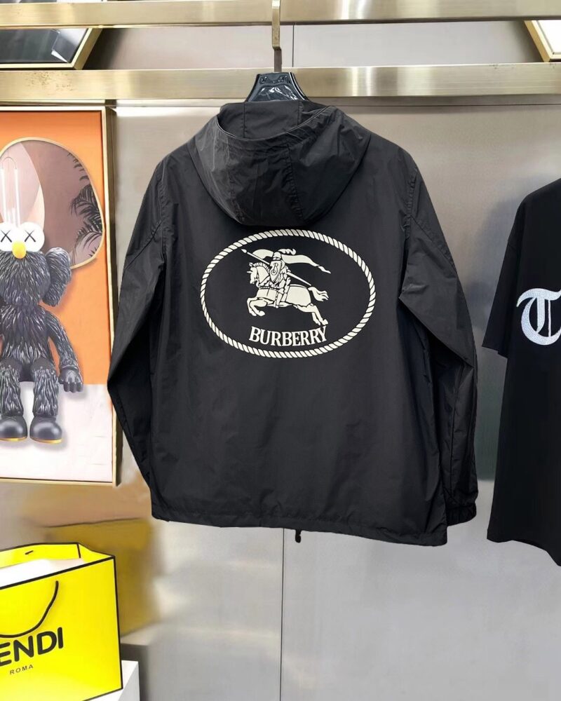 Áo B.uberry  sml  DD🇨🇳FTR