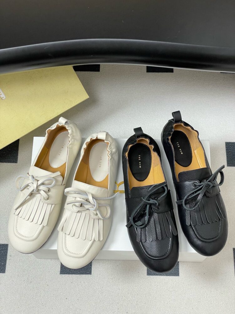 Giày bệt The R• ow 10312100 35/41