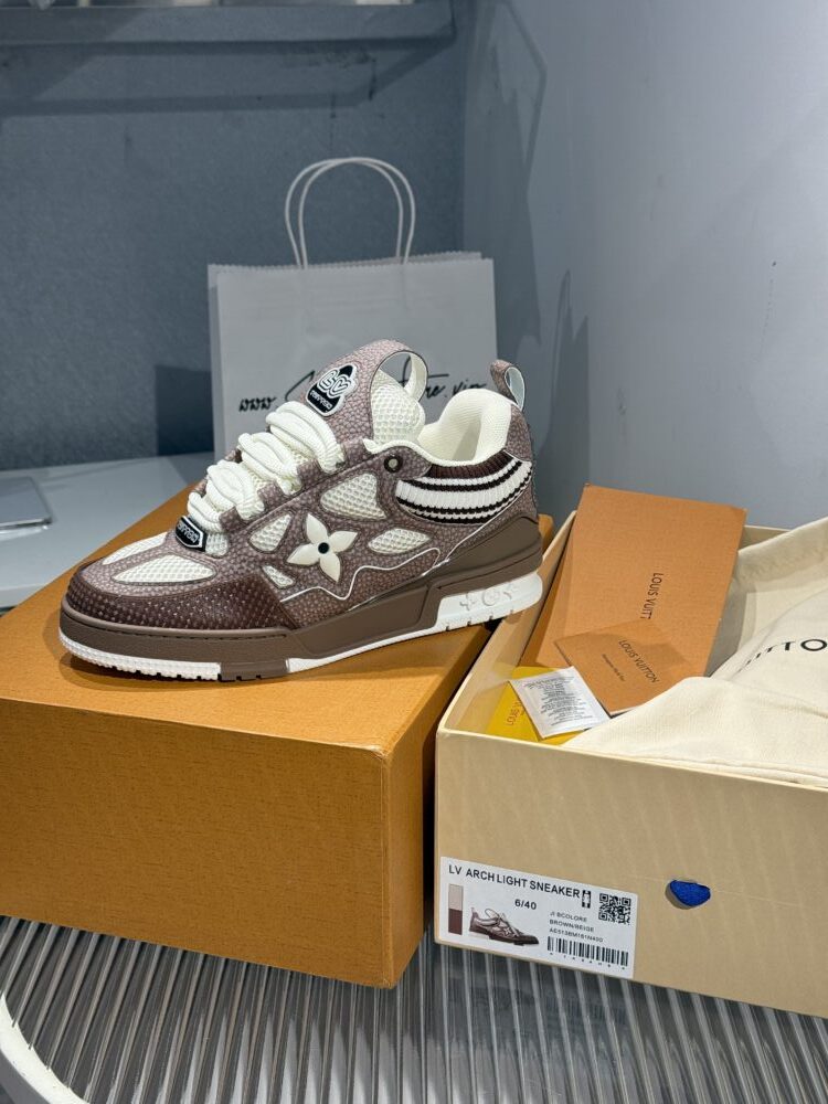 ORD Trả KH- Giày sneaker L• V Trainer