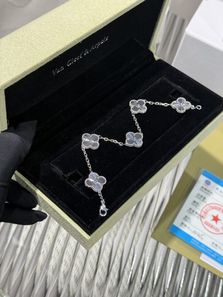 Vàng chế tác hoàn thành 18k white gold