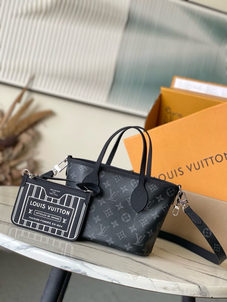 Túi L• V Inside Out M15210 24x14x9cm