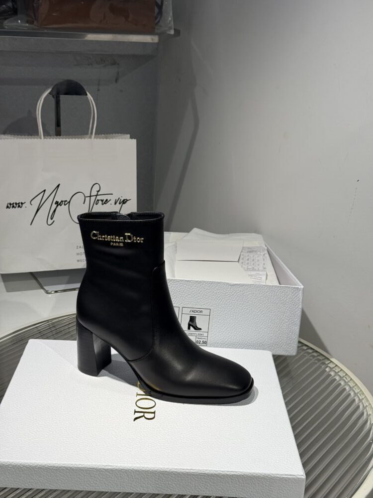 ORD Trả KH- Boots D • ior