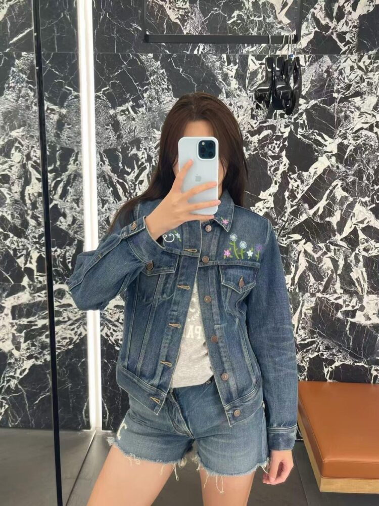 Áo  C.eline  sml 31062320