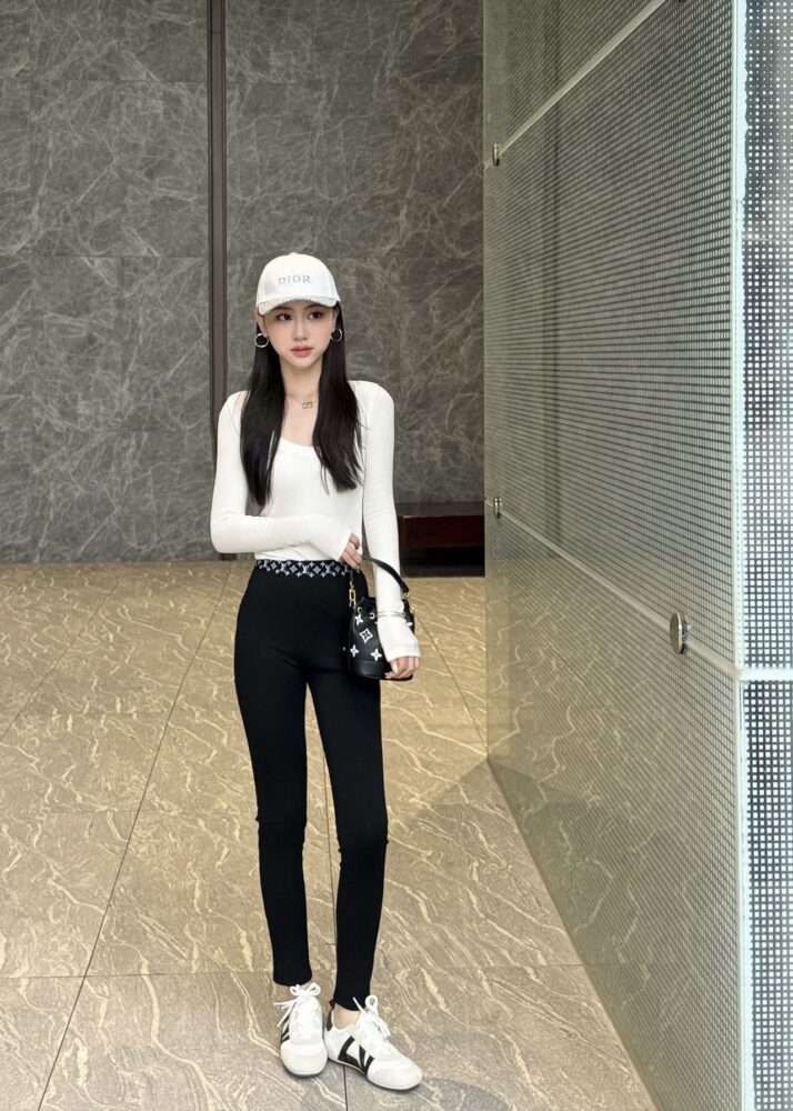 Quần L.V  sml 21081720