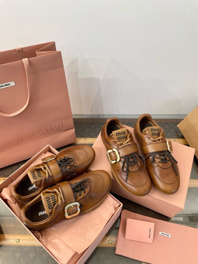 Giày sneaker v i p 40202300 35/40