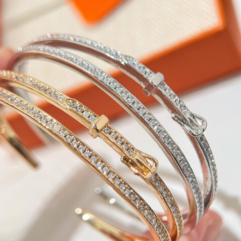 Lắc Tay  H.M  9881840