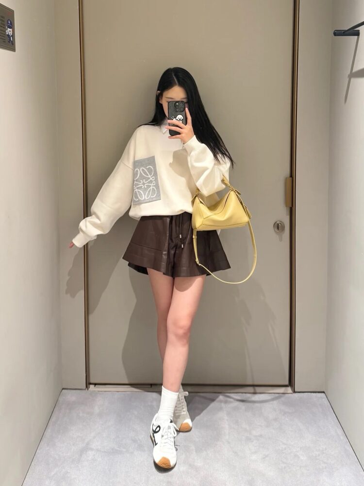 Áo  L.oewe  sml 1105