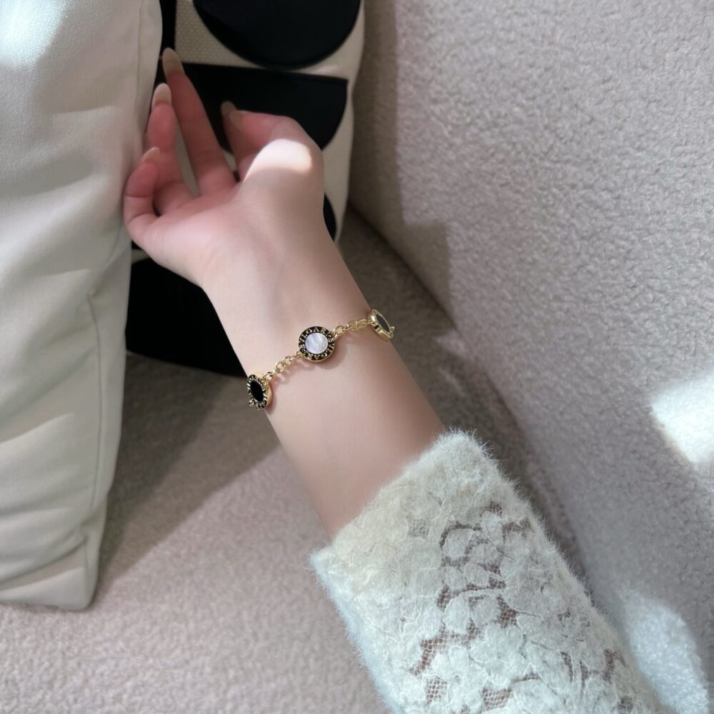 Lắc Tay  B.vlgari  9881860