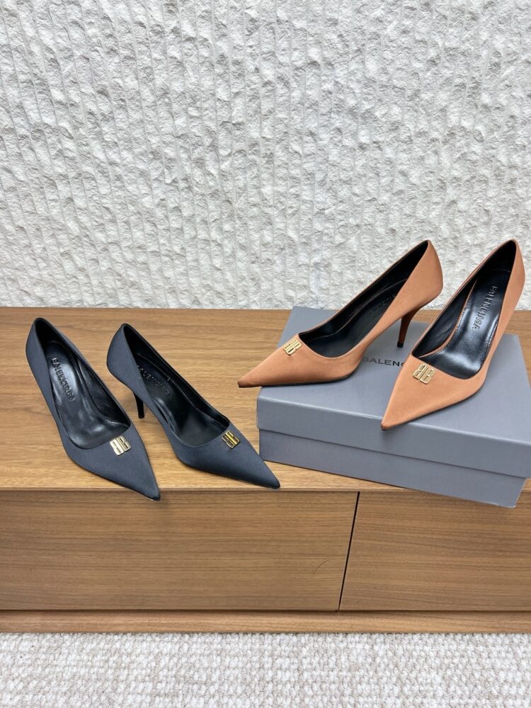 Guốc B• alenciaga FA2200 35/40