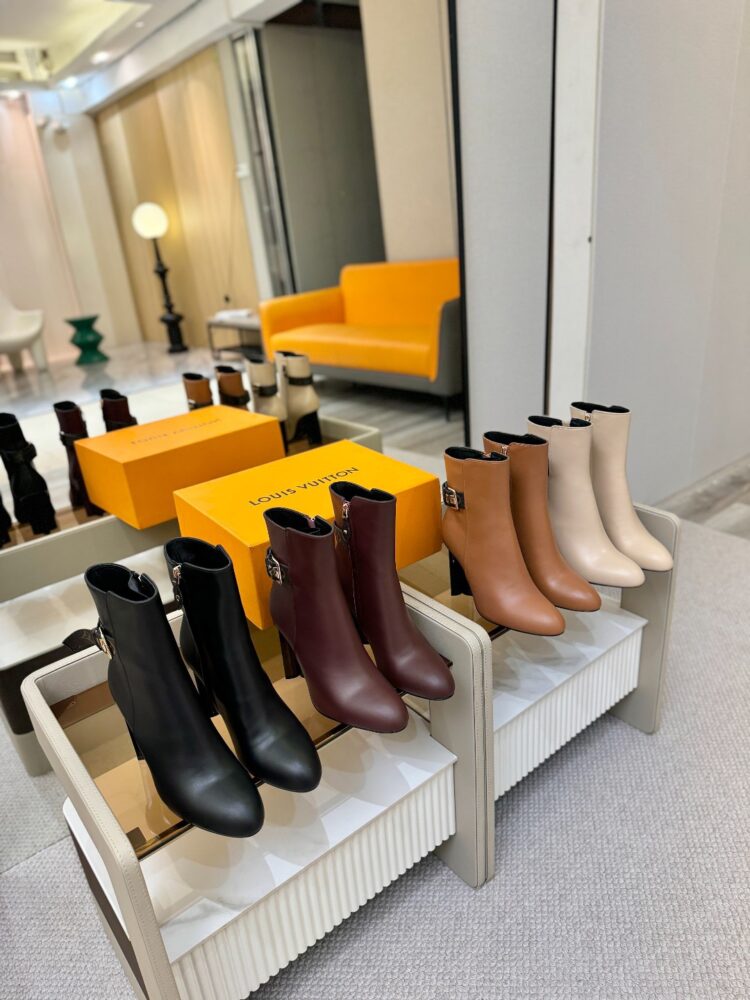 Boots cổ ngắn L• V FA2760 35/41 H10