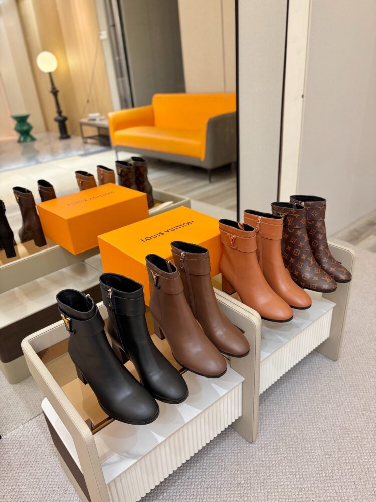 Boots cổ ngắn L• V FA2760 35/41