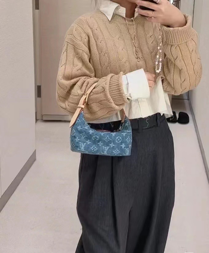 Túi L• V Mini Moon Denim M82949 20.5x16x6cm