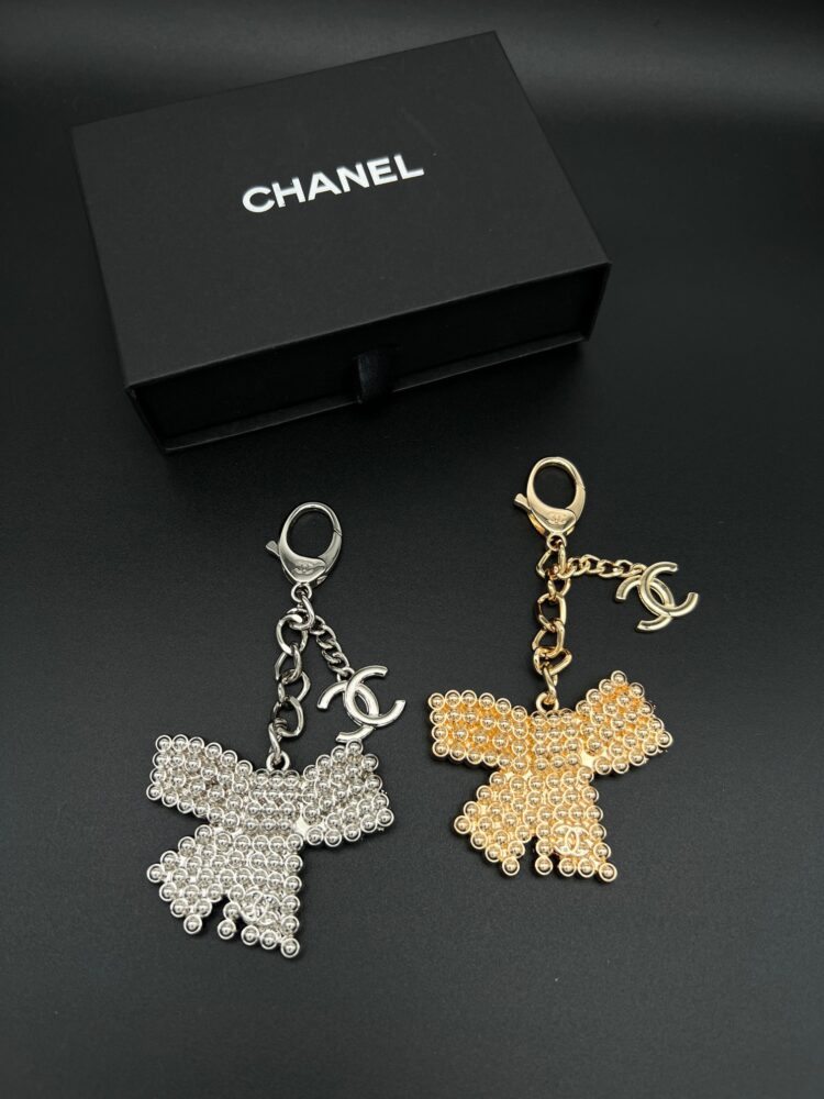 Charm móc treo túi C• hanel