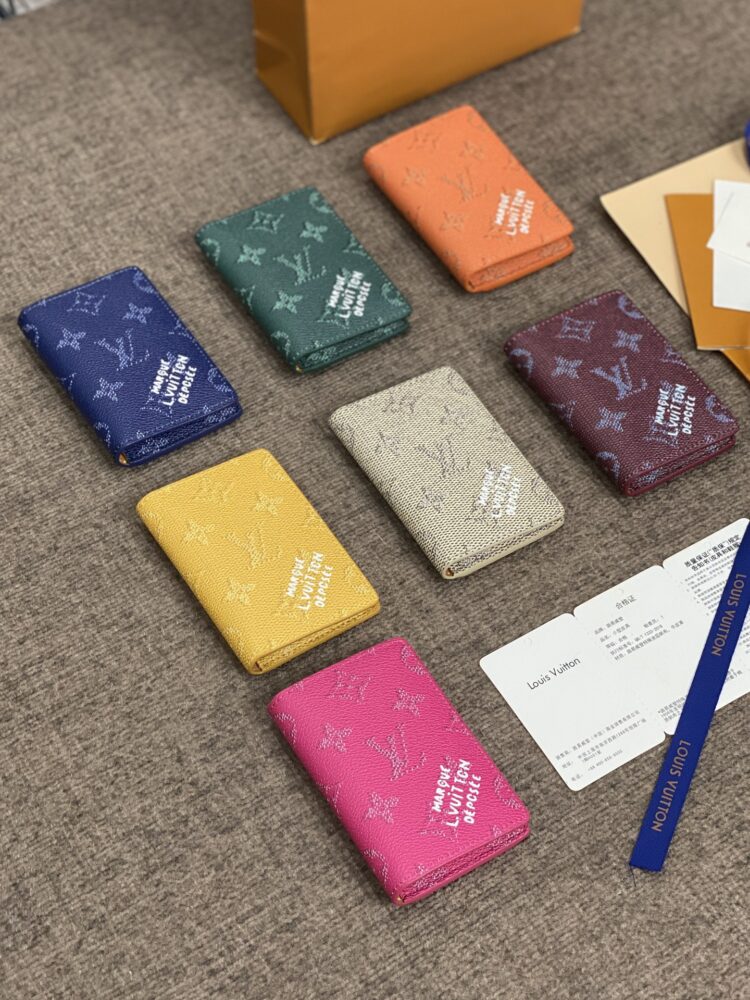 Ví L• V Pocket Organizer M26839 11x8x1cm