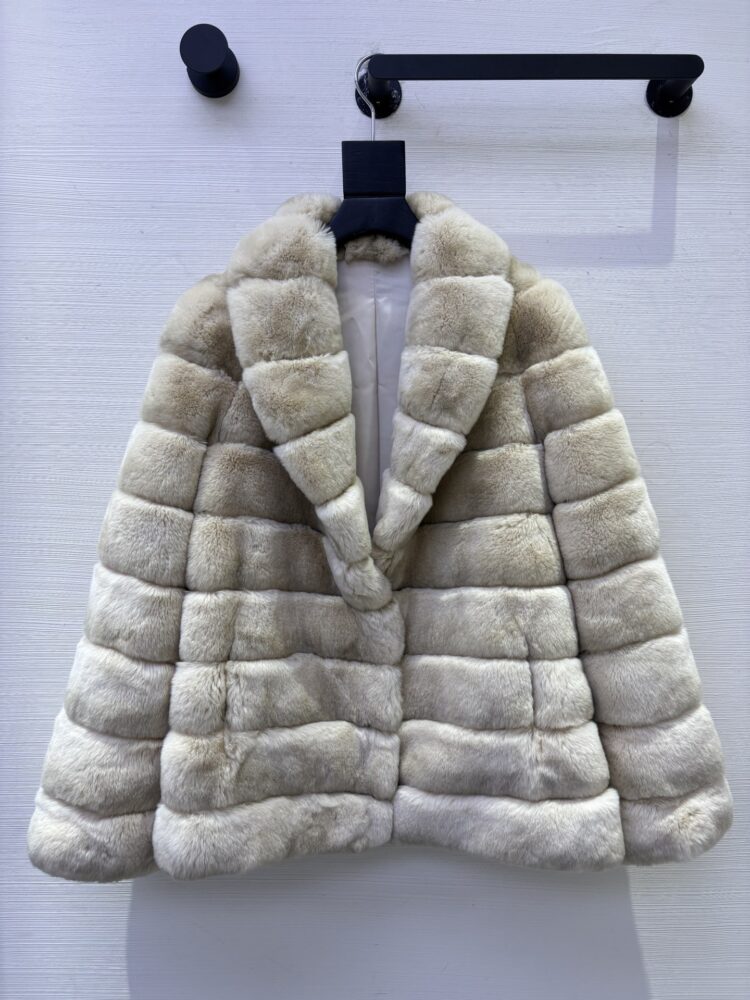 Áo M.axmara    sml 3001