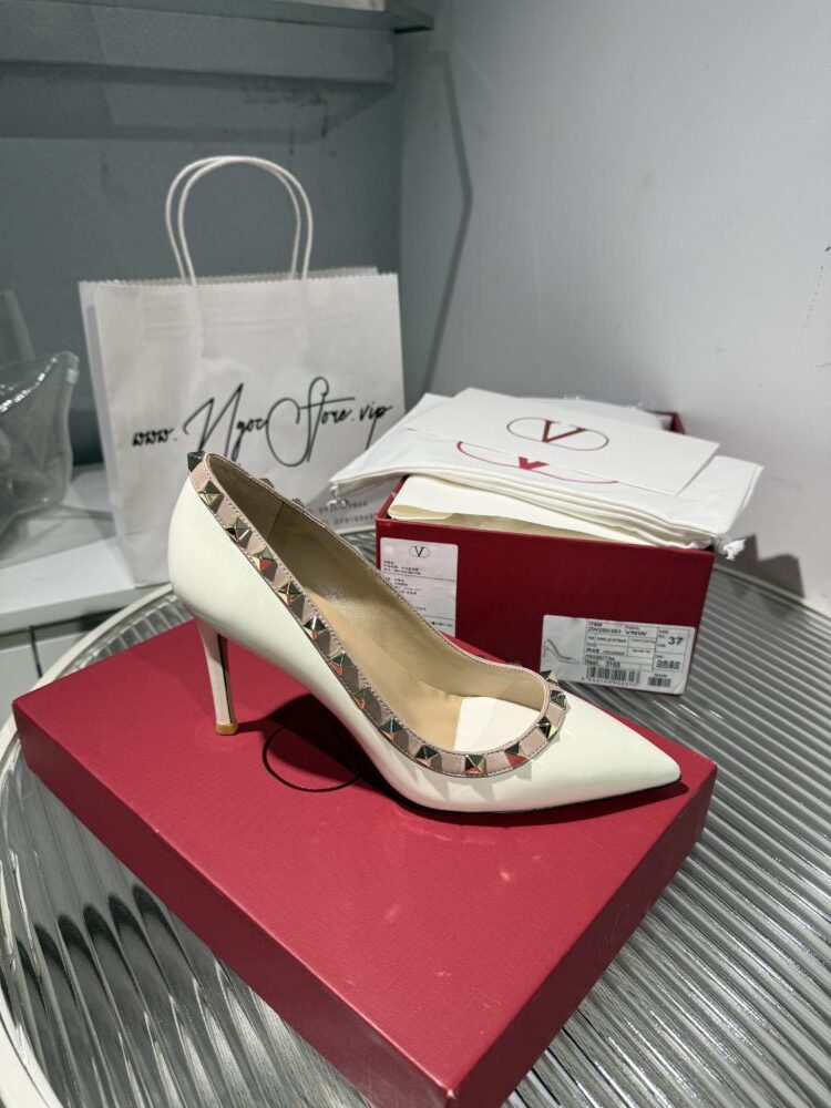 ORD TRẢ KH- Guốc V• alentino