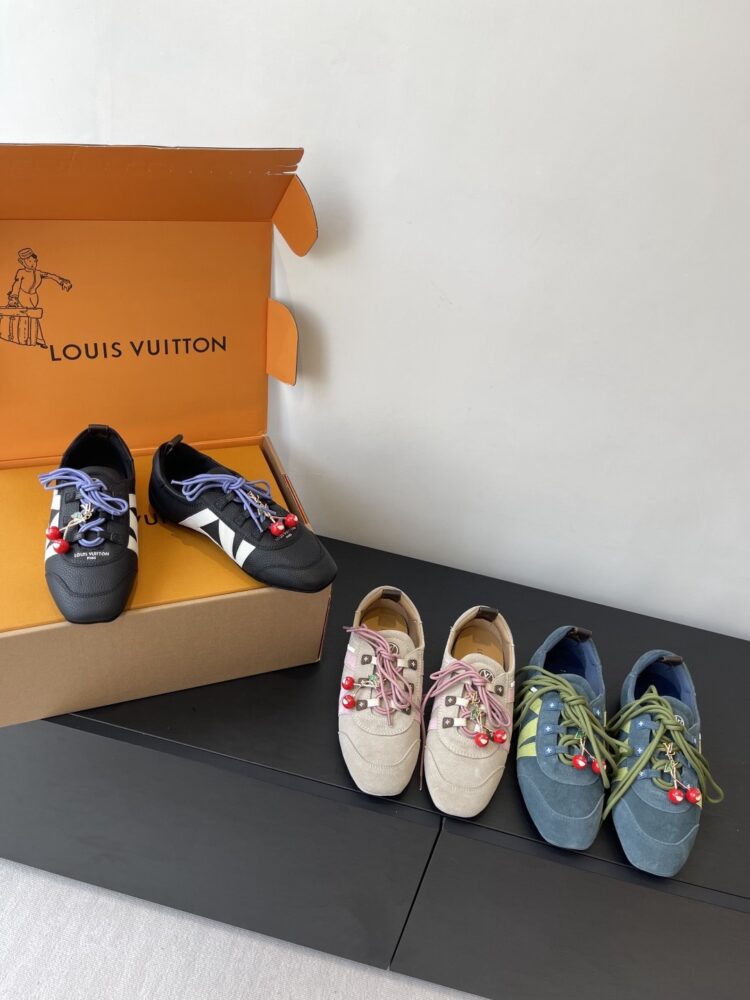 Giày sneaker L• V 3332800 35/40-39/45