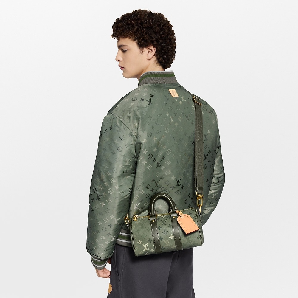 Túi L• V Keepall Bandouliere 25 M26930 25x15x11cm