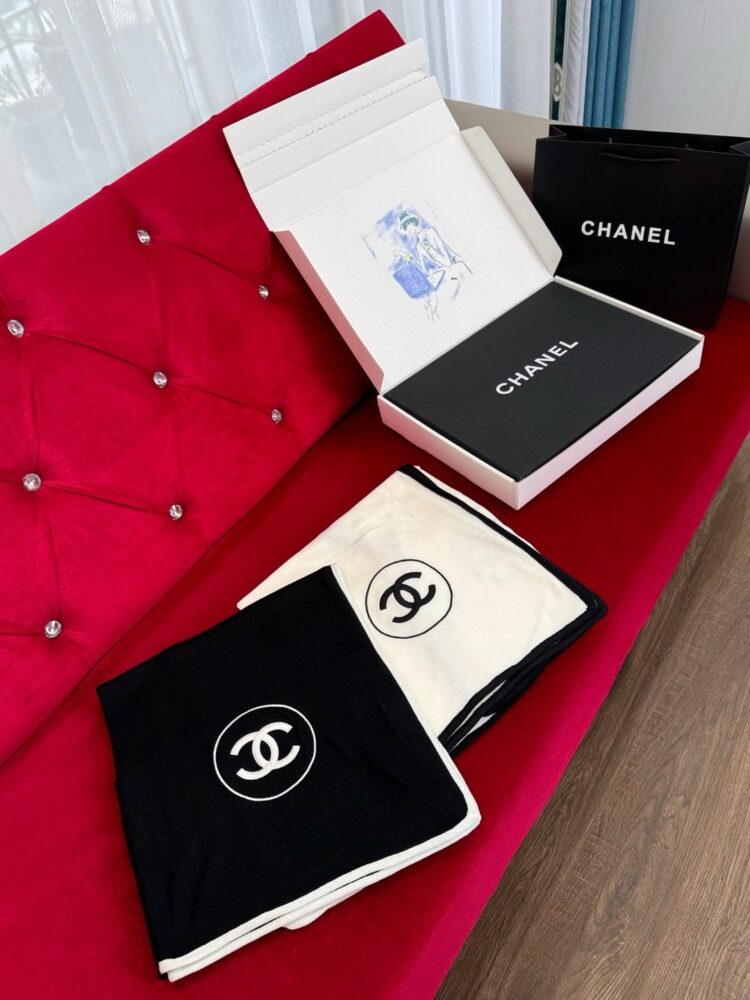 Khăn Ch.anel 30522080