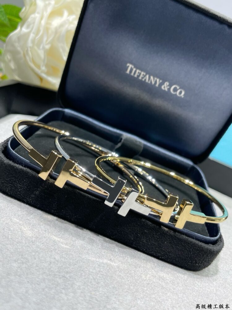 Lắc Tay   C.artier  20461640