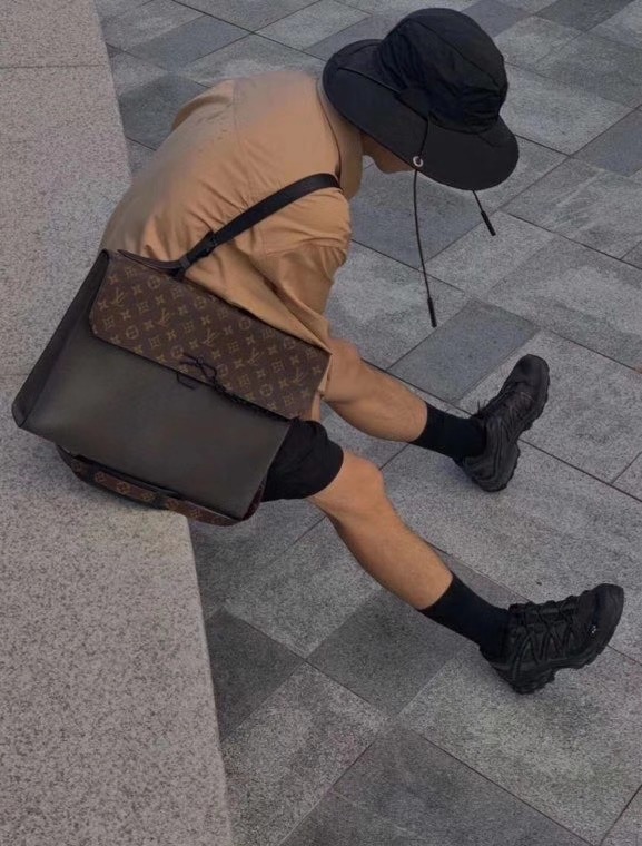 Túi nam đựng laptop tài liệu L• V Robusto M30591 40x34x10cm