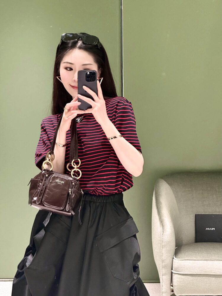 Túi P• rada 1BB137 14x14x13.5cm