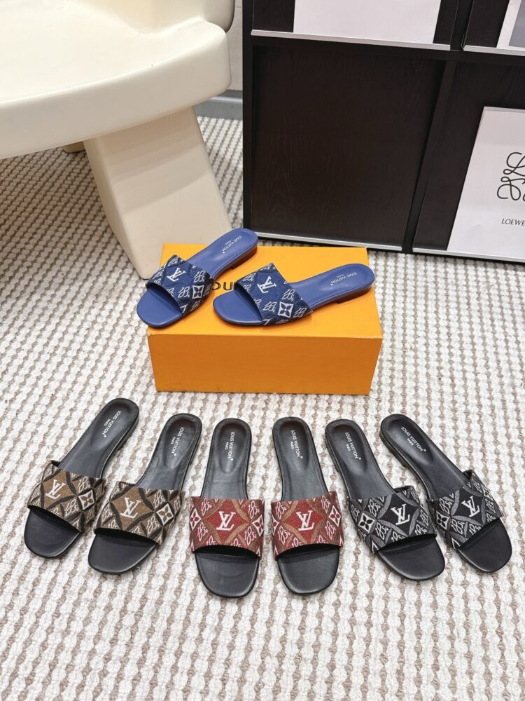 Dép L• V 10392040 35/42