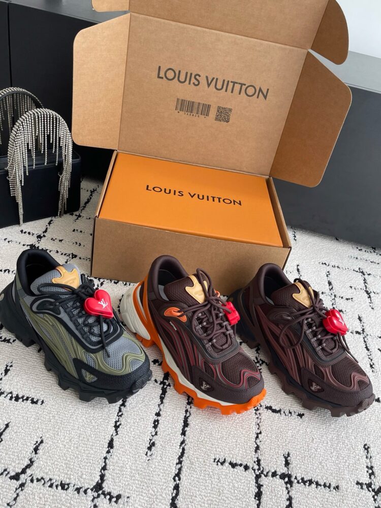 Giày sneaker L• V Summit FA2880 39/45