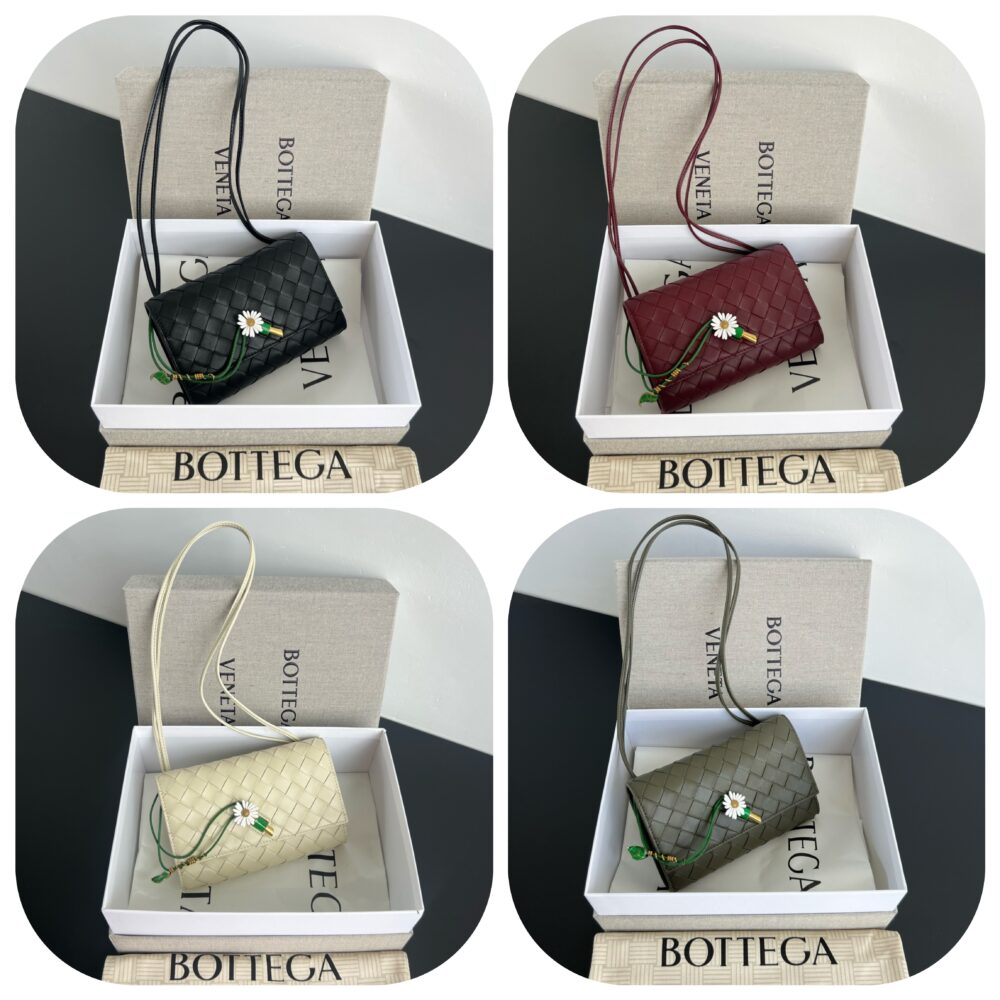 Túi BV Andiamo daisy pouch 838870 19x13x2cm