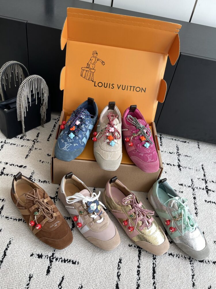 Giày sneakerina L• V FA2600 35/40