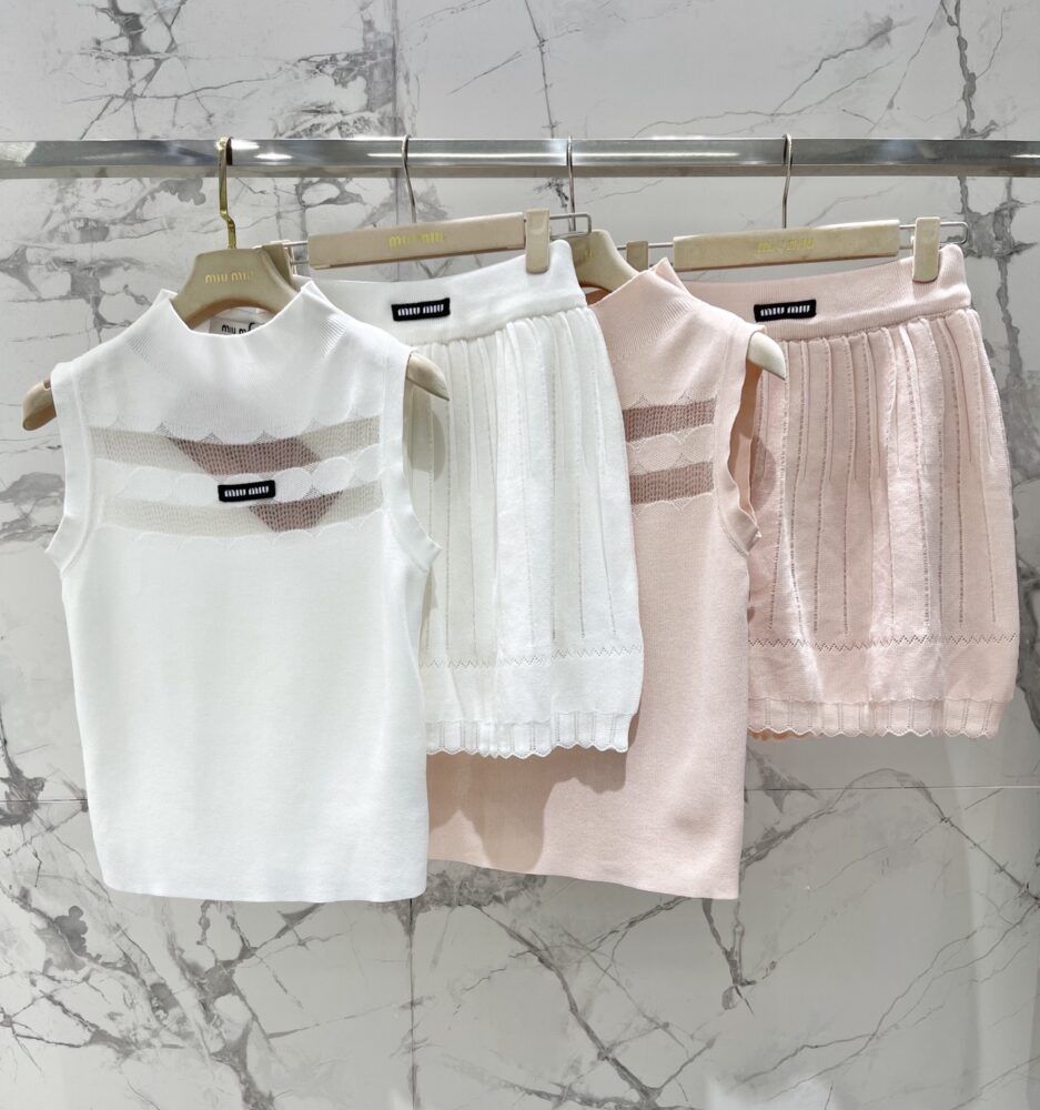 Set Miu. miu sml 1105