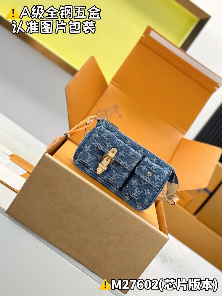 Túi L• V Pochette Accessoire Cargo M27602 23.5x14x3cm