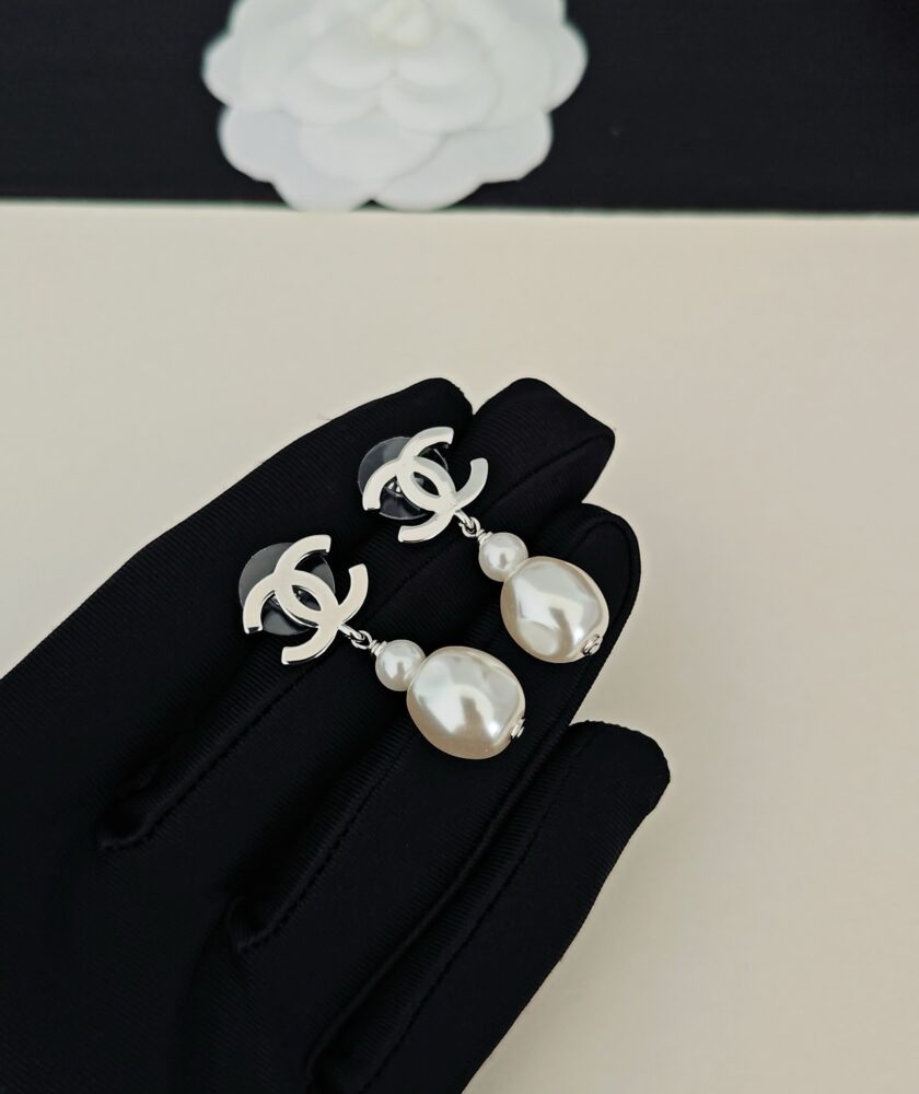 Bông Tai Ch.anel  20461120