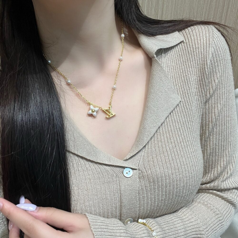 Dây Chuyền   LV  9882300