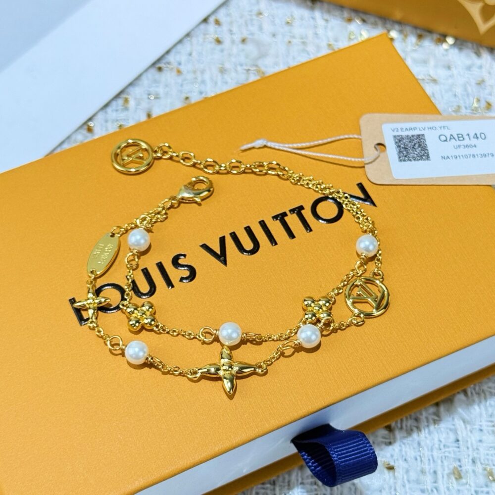 Lắc Tay   LV  9881250