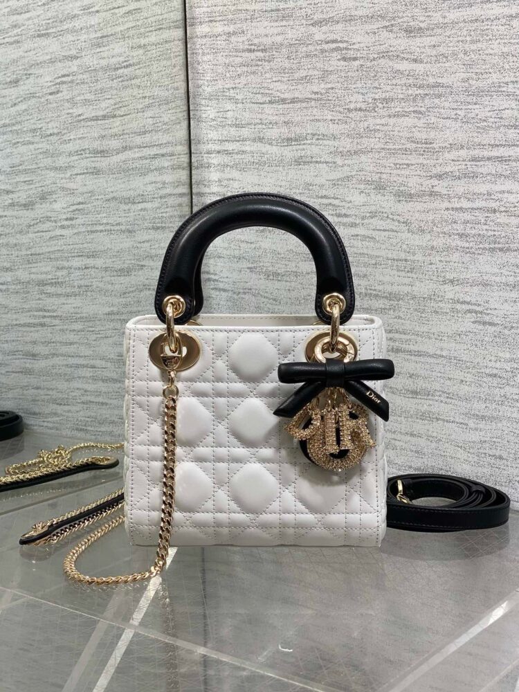 Túi CD lady mix màu charm nơ logo đính đá 22cm