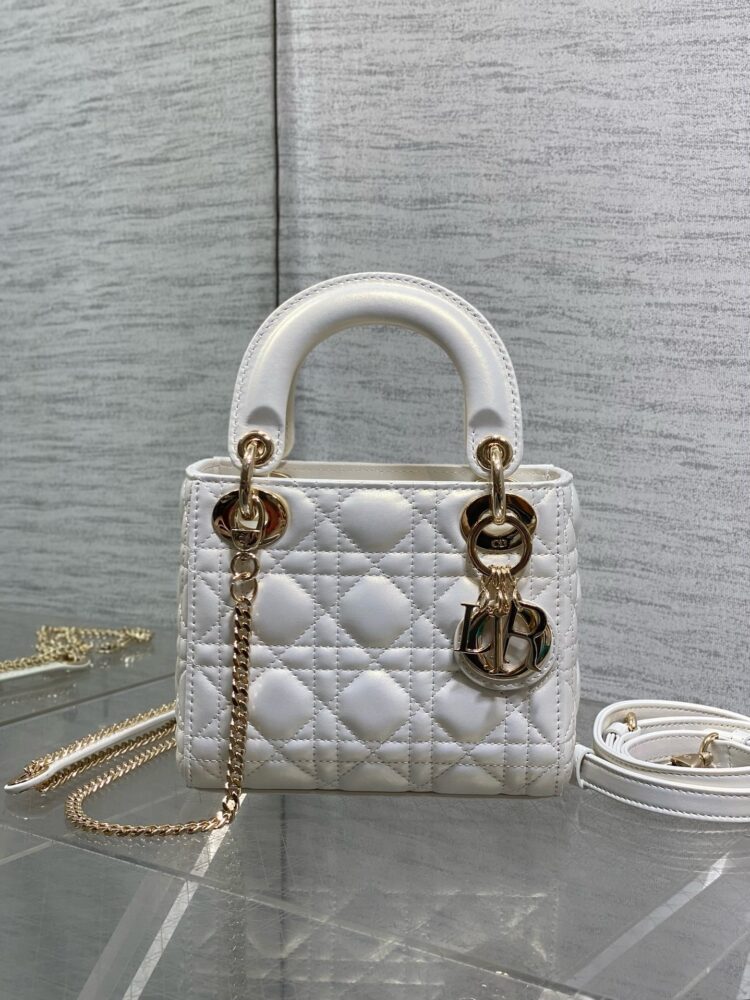 Túi CD lady da ánh ngọc trai vàng 17cm