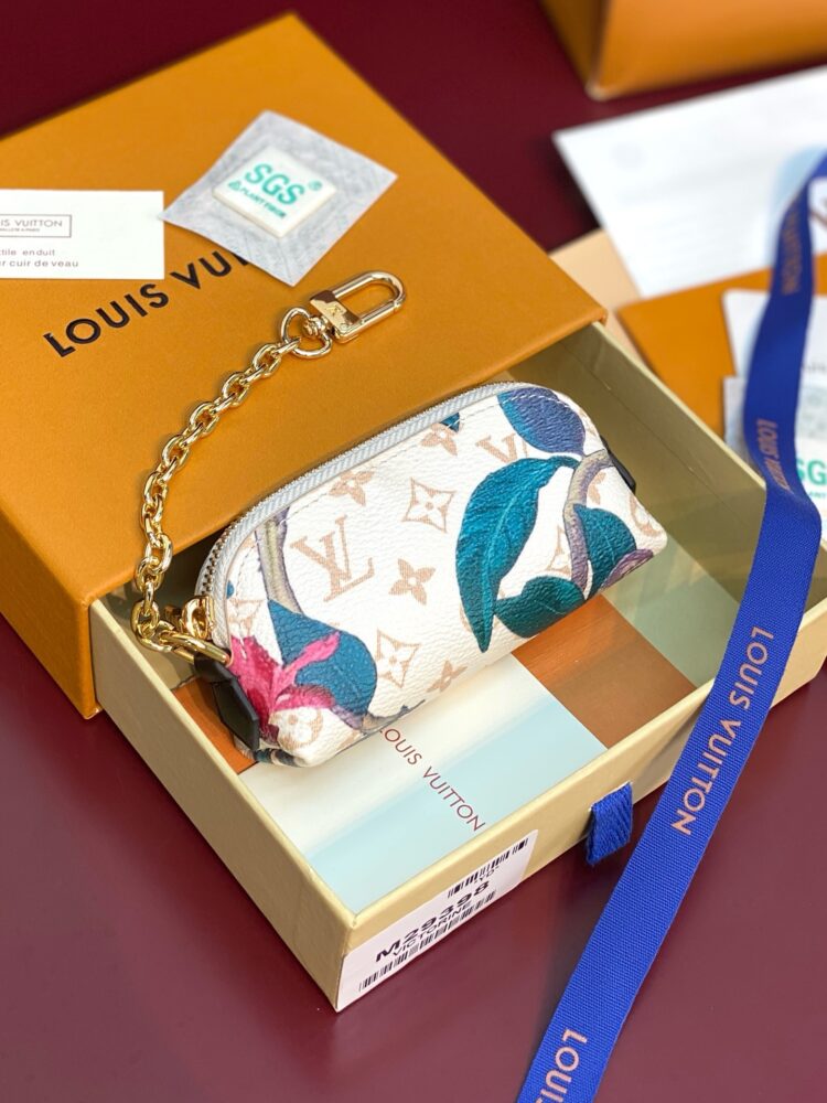 Móc treo túi L• V M29398 Monogram Eden