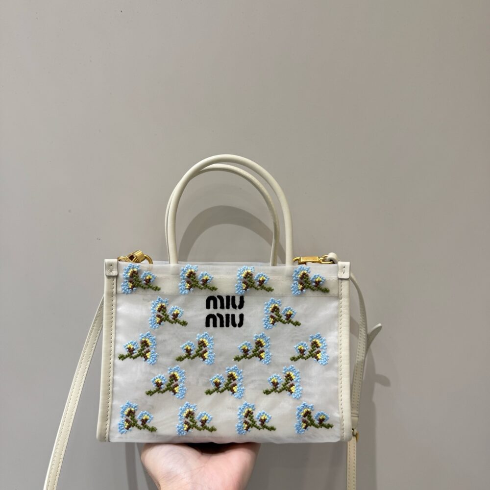 Túi MM thêu 19cm