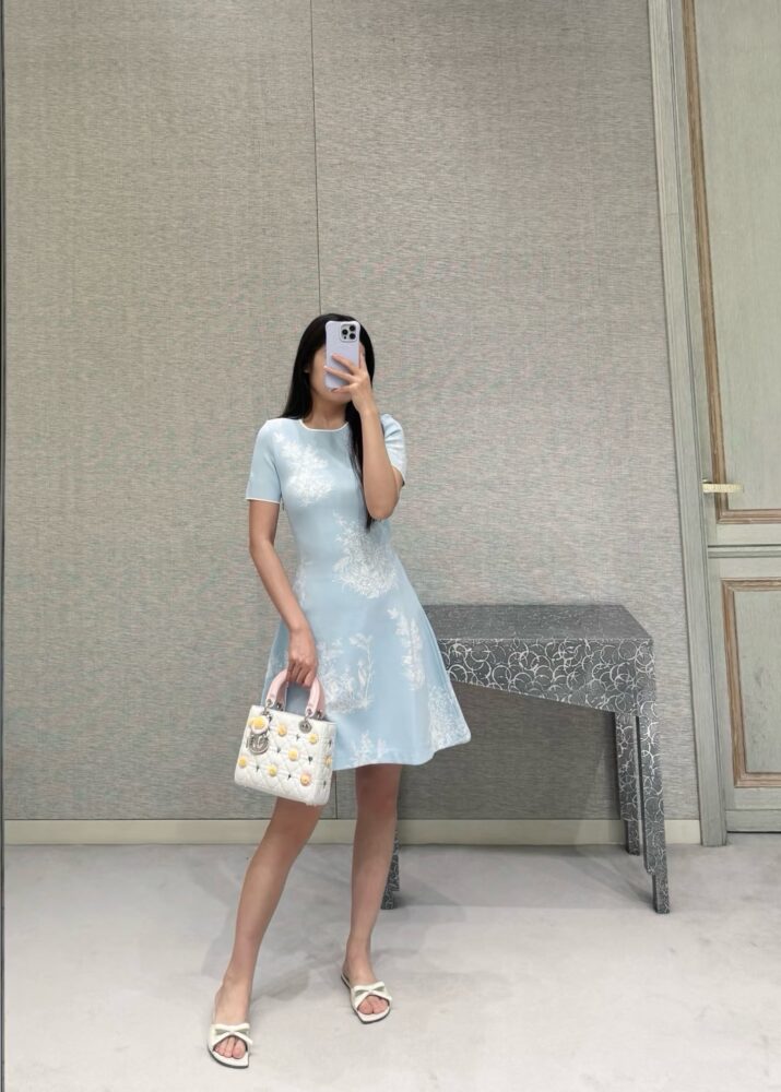 Váy Nữ Hiệu  sml 11053000