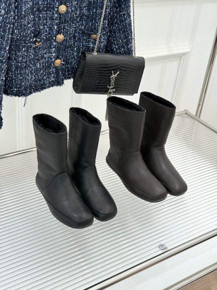 Boots cổ ngắn TR FA2900 35/40