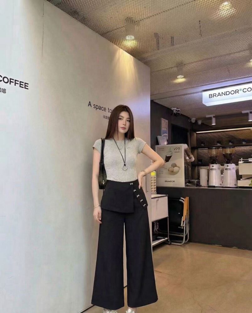 Quần  Nữ Hiệu  sml 21081360